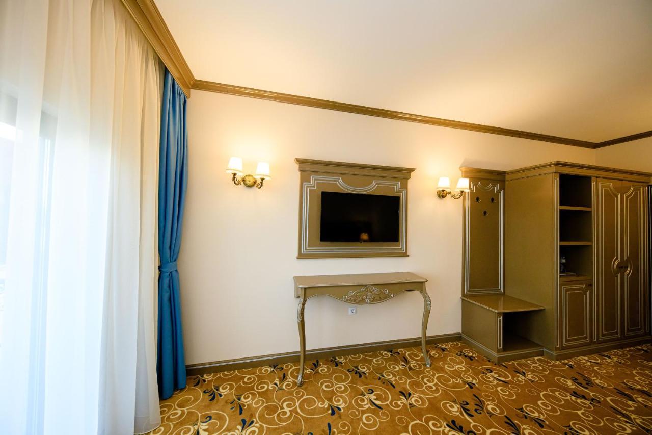 La Casa Cu Stuf Hotel Baldovinesti Ngoại thất bức ảnh